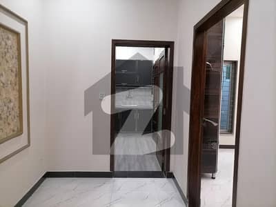 متین ایوینیو لاہور میں 3 کمروں کا 3 مرلہ مکان 30 ہزار میں کرایہ پر دستیاب ہے۔