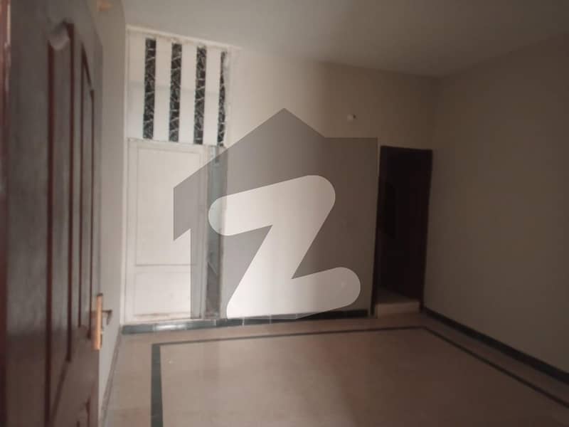 5 Marla House In Central New Lalazar For rent