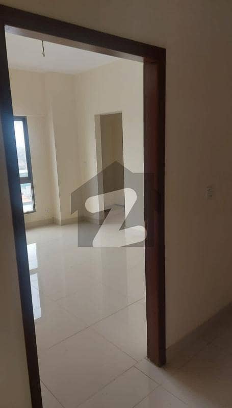 شہید ملت روڈ کراچی میں 3 کمروں کا 8 مرلہ فلیٹ 4.35 کروڑ میں برائے فروخت۔