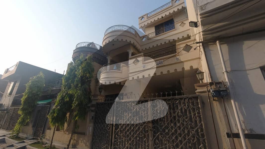 House For Sale Situated In Allama Iqbal Town