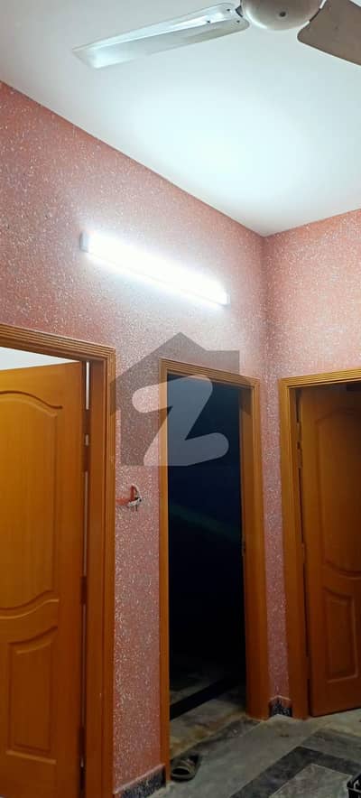 حیات آباد فیز 7 - ای5 حیات آباد فیز 7 حیات آباد پشاور میں 8 کمروں کا 3 مرلہ مکان 1.7 کروڑ میں برائے فروخت۔