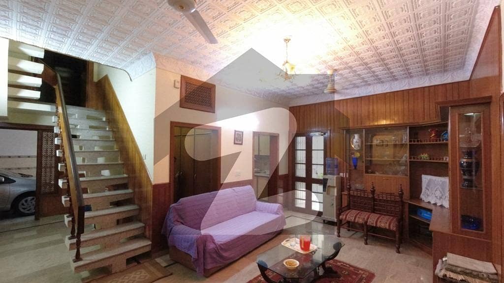 10 Marla House In Allama Iqbal Town - Nizam Block For sale