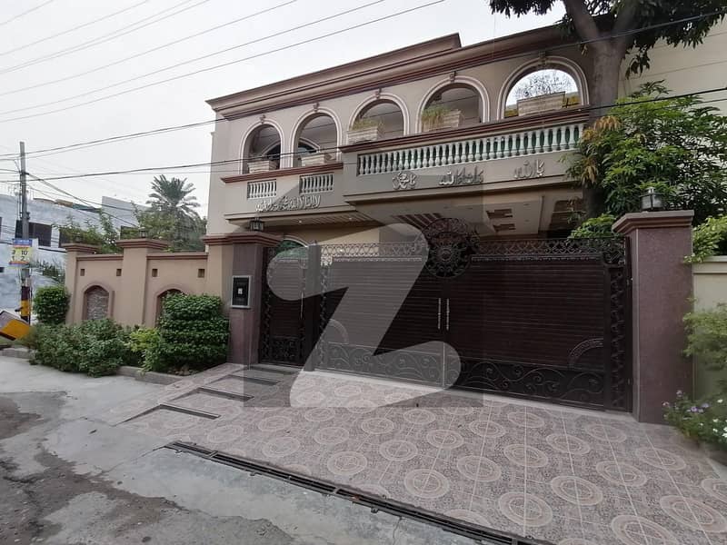To sale You Can Find Spacious House In Gulberg 3 - Block K