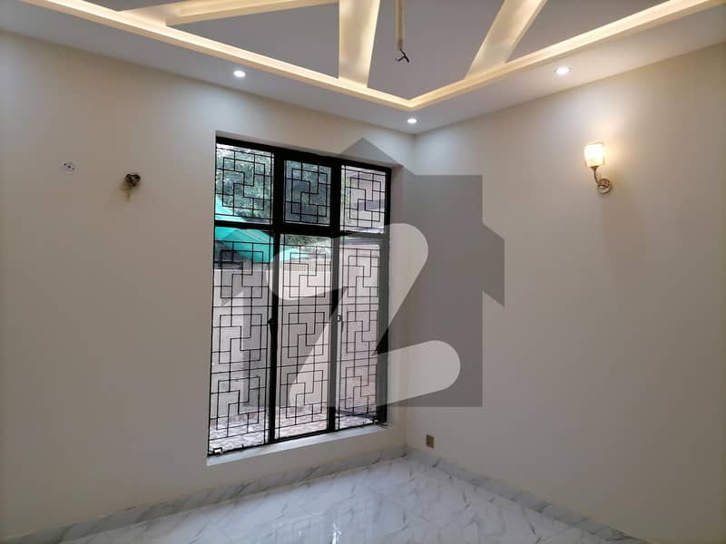 Stunning 2250 Square Feet House In New Chauburji Park Available