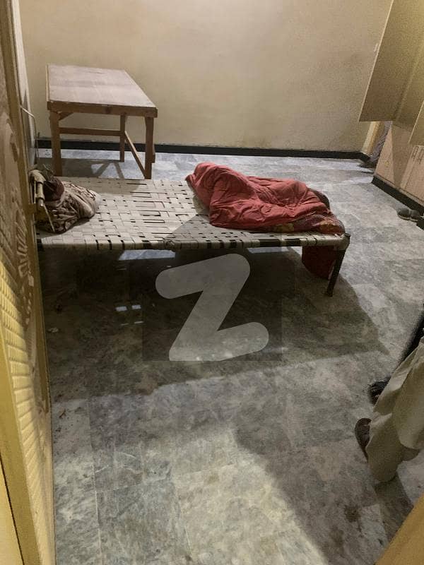 رینج روڈ راولپنڈی میں 2 کمروں کا 3 مرلہ کمرہ 9 ہزار میں کرایہ پر دستیاب ہے۔