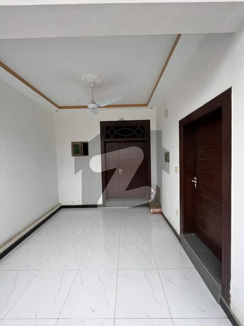 جی ۔ 14/4 جی ۔ 14 اسلام آباد میں 4 کمروں کا 4 مرلہ مکان 2.49 کروڑ میں برائے فروخت۔