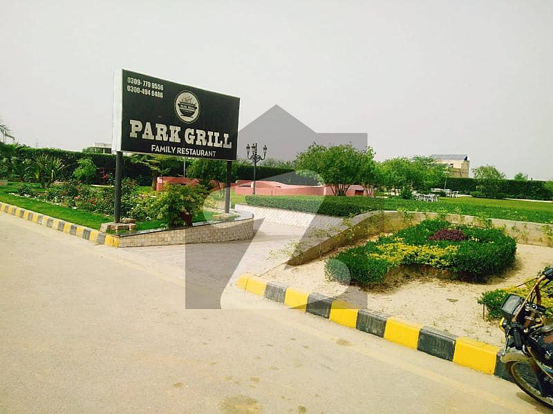 Park Avenue housing society 5 marla with possession plots Park Avenue