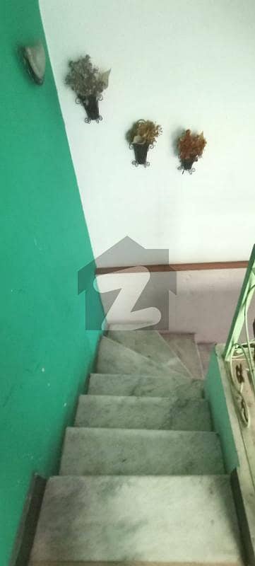 گارڈن ٹاؤن - شیر شاہ بلاک گارڈن ٹاؤن,لاہور میں 4 کمروں کا 5 مرلہ مکان 2.55 کروڑ میں برائے فروخت۔