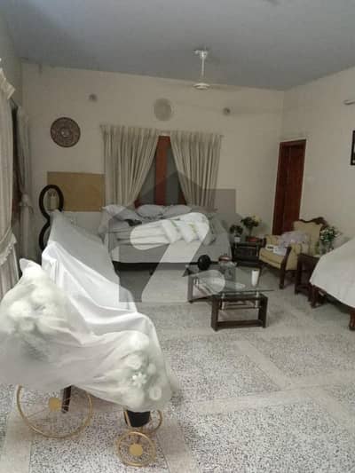 Out Class Location 500sy Double Story Bungalow For Rent  12 Big Rooms Best For School College Hospital & Beauty Parlor