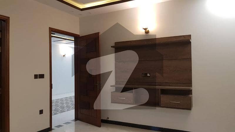 گلشنِ معمار گداپ ٹاؤن کراچی میں 6 کمروں کا 16 مرلہ مکان 6.5 کروڑ میں برائے فروخت۔