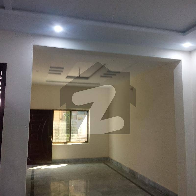 الرحمان گارڈن فیز 3 الرحمان گارڈن لاہور میں 5 کمروں کا 5 مرلہ مکان 40 ہزار میں کرایہ پر دستیاب ہے۔