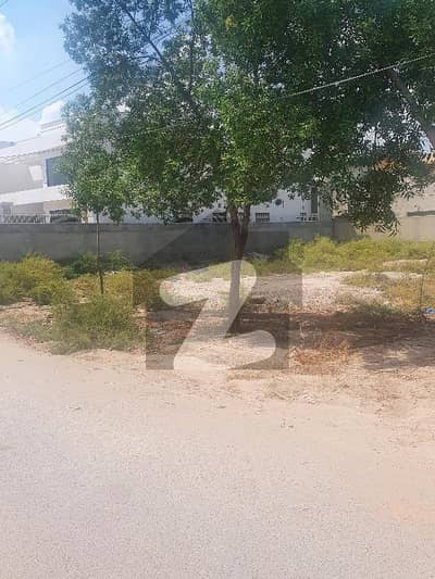 1 Kanal Plot With Extra Land For Urgent Sale