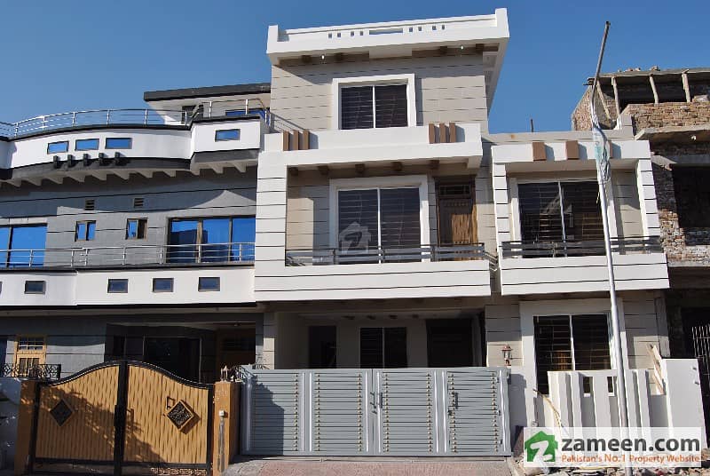 30x60 A Brand New House For Sale