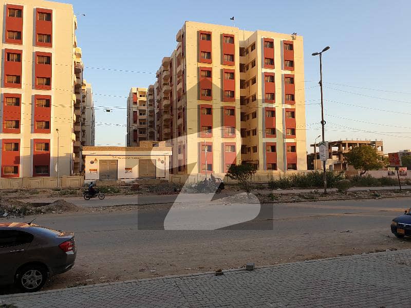 1030 Sq Ft Flat For Sale On Best Location In Scheme 33
