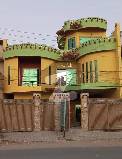 شاہ سکندر روڈ ڈیرہ غازی خان میں 6 کمروں کا 10 مرلہ مکان 4.5 کروڑ میں برائے فروخت۔