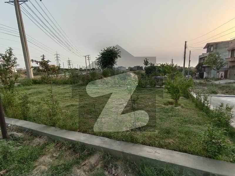 06 Marla Residential Plot Available For Sale