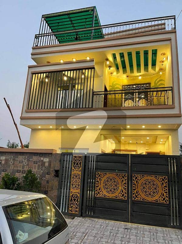 نشیمنِ اقبال فیز 2 نشیمنِ اقبال لاہور میں 4 کمروں کا 6 مرلہ مکان 1.9 کروڑ میں برائے فروخت۔