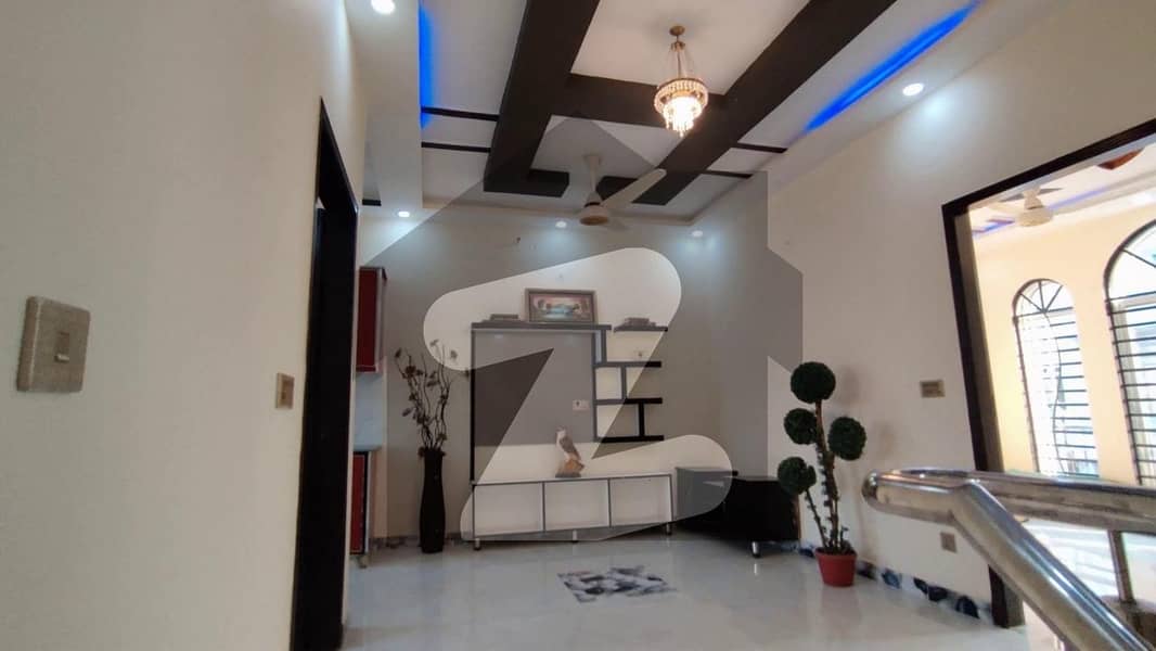 House Of 18000 Square Feet Is Available For Rent In Mm Alam Road, Lahore