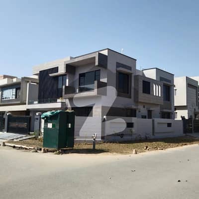 House In Paragon City Sized 2700 Square Feet Is Available