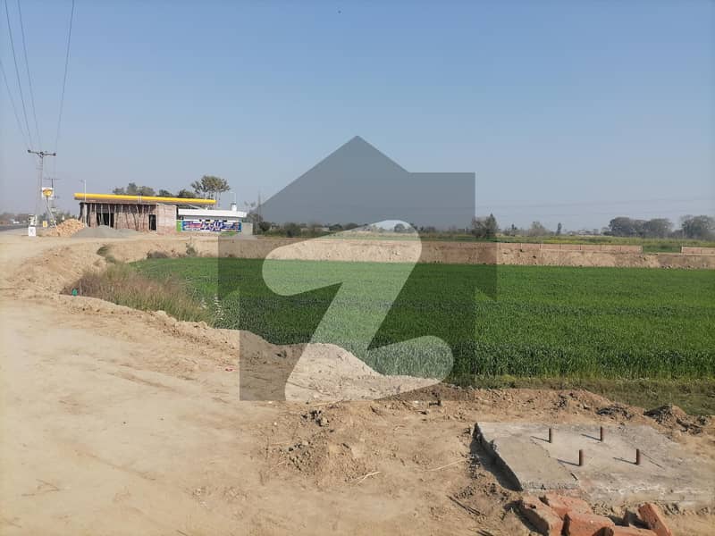 Plot For Sale Khayaban-E-Sardar Qadirabad. Plot For Sale Khayaban-E-Sardar Qadirabad.