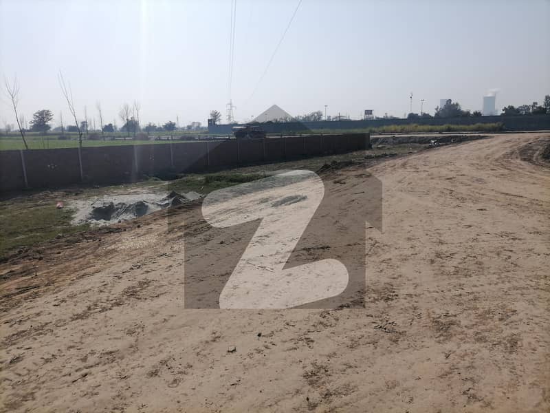 Plot For Sale Khayaban-E-Sardar Qadirabad.