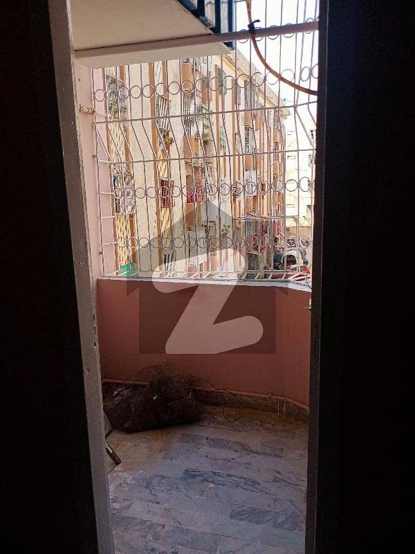 Flat Available Neat And Clean 12 Meter Road Main Power House Chowrangi