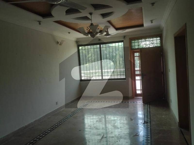 12 Marla Beautiful House For Rent