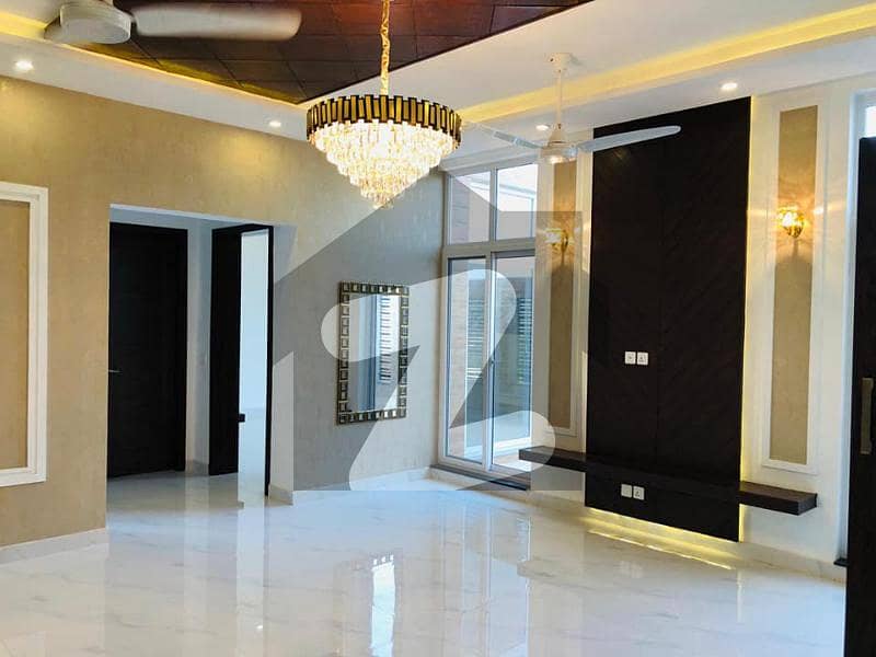 Premium 1 Kanal Upper Portion Is Available For Rent In Lahore