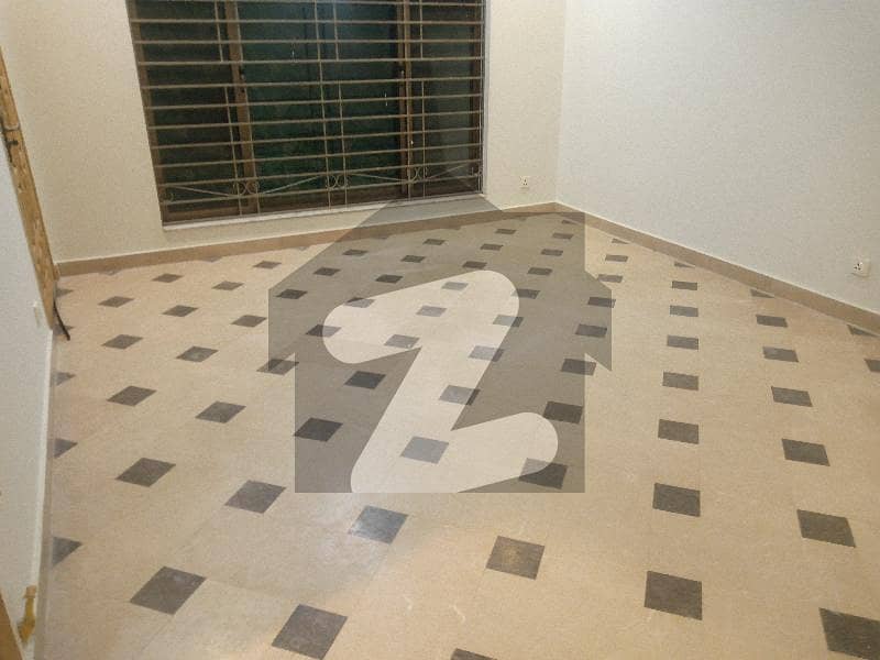 Upper Portion With Roof Top Available For Rent Upper Portion With Roof Top Available For Rent
