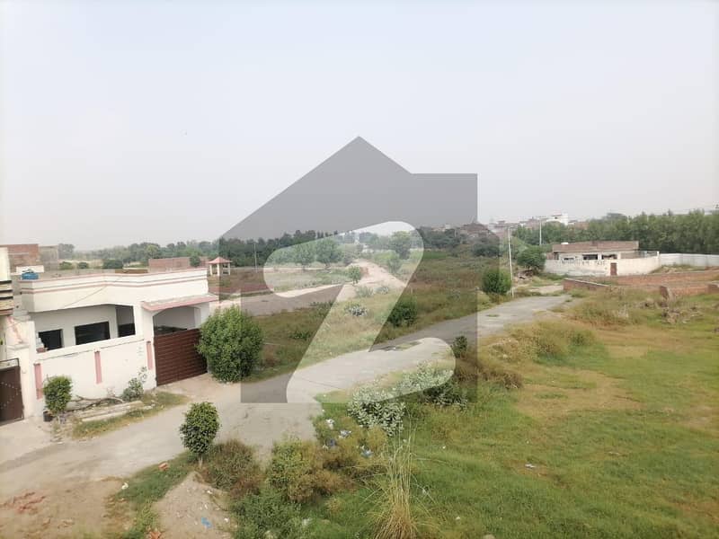 4 Marla Broadway Commercial Available For Sale in (Al-Kabir Orchard Lahore)