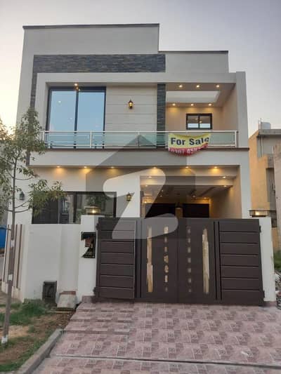 5 Marla Corner Brand New House For Sale In Sector M-7B Lake City Lahore