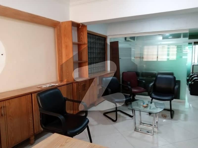 Office Of 520 Square Feet In G-10 Markaz Is Available
