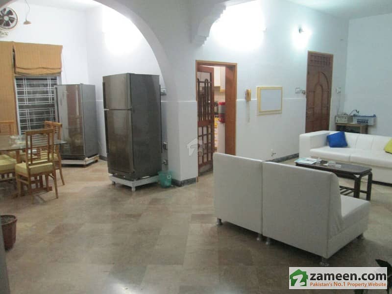Double Storey House For Sale In Madina Colony