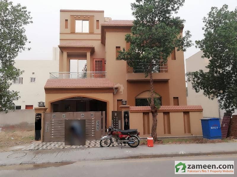 5 Marla Luxurious Brand New House For Sale In Bahria Orchard