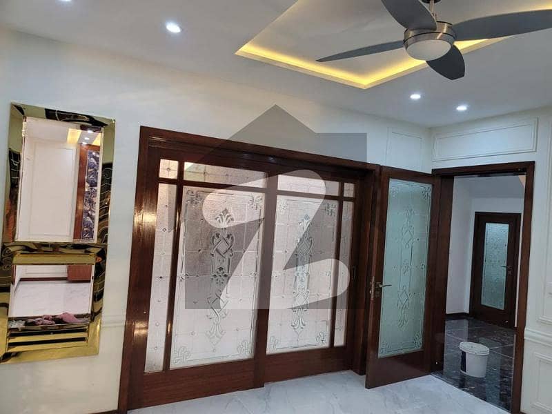 بحریہ ٹاؤن ۔ ٹیپو سلطان بلاک ایکسٹینشن بحریہ ٹاؤن ۔ سیکٹر ایف بحریہ ٹاؤن لاہور میں 3 کمروں کا 5 مرلہ مکان 2.5 کروڑ میں برائے فروخت۔