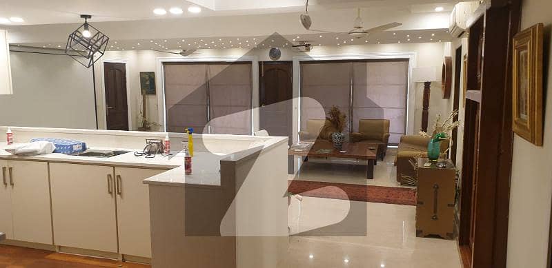 ڈیفینس رایا ڈی ایچ اے ڈیفینس لاہور میں 2 کمروں کا 2 کنال زیریں پورشن 95 ہزار میں کرایہ پر دستیاب ہے۔