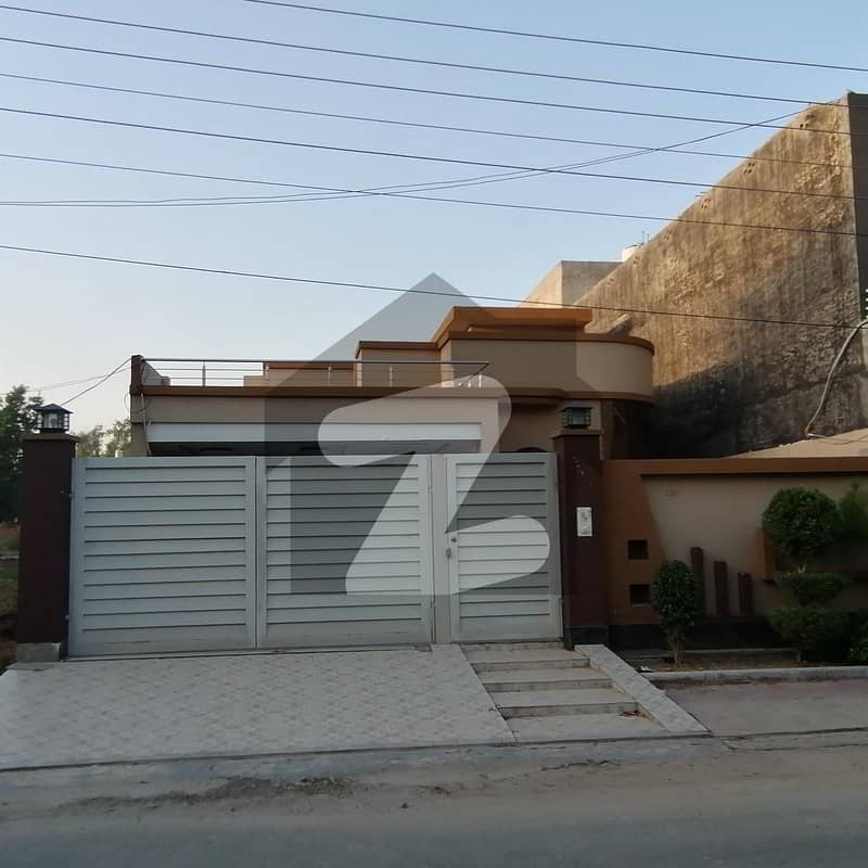 10 Marla House Ideally Situated In Royal Palm City Sahiwal