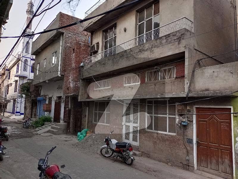 اسلامیہ پارک لاہور میں 6 کمروں کا 7 مرلہ مکان 1.5 کروڑ میں برائے فروخت۔