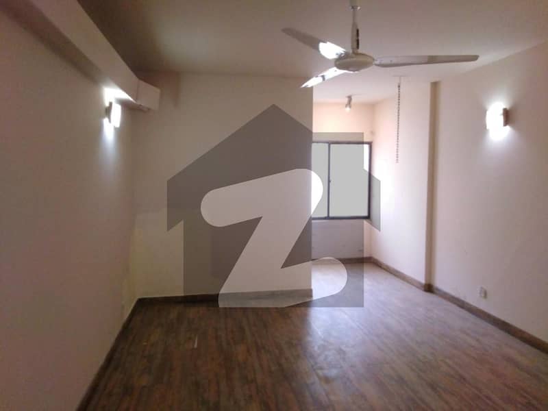 4500 Square Feet House In Clifton - Block 8 For Sale