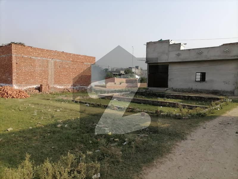 فیروزپور روڈ لاہور میں 2 مرلہ رہائشی پلاٹ 10 لاکھ میں برائے فروخت۔