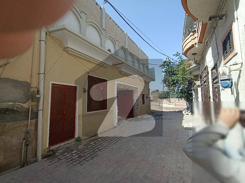 گلبہار روڈ پشاور میں 5 کمروں کا 6 مرلہ مکان 45 ہزار میں کرایہ پر دستیاب ہے۔