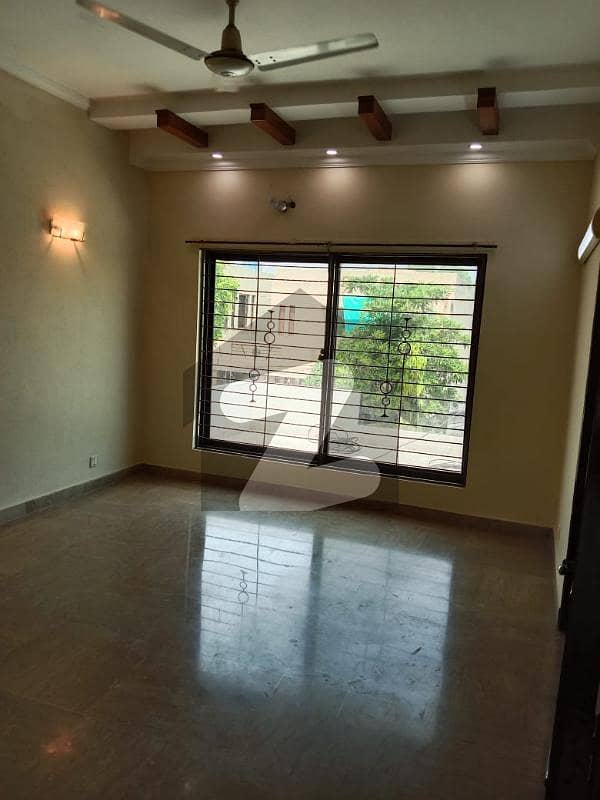 Dha Phase 8 Air Avenue Block L 10 Marla House Available For Rent