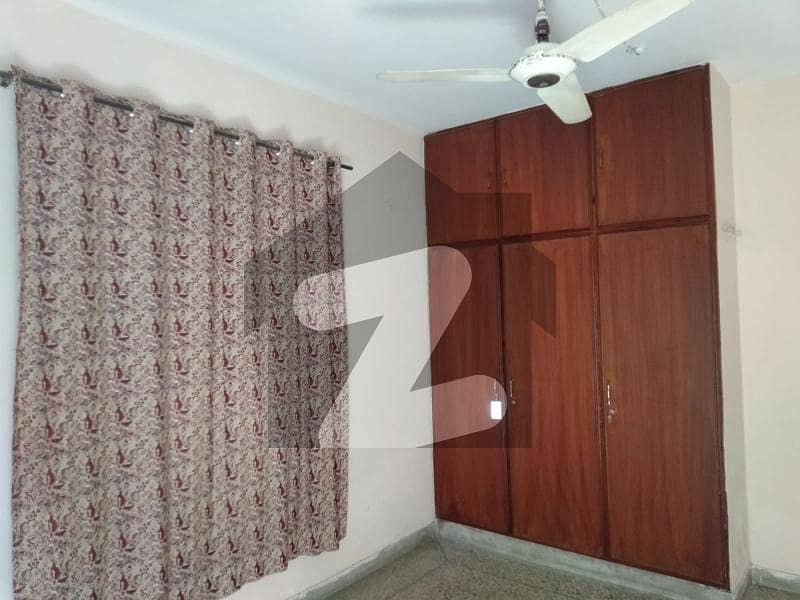 10 Marla Lower Portion For Rent In M Block Model Town Lahore