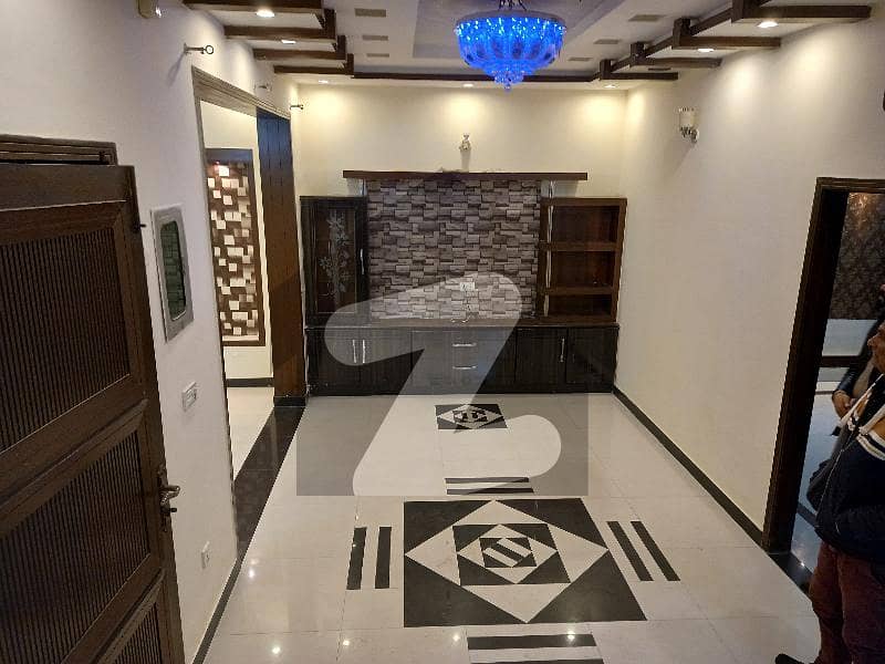 ویلینشیاء ہاؤسنگ سوسائٹی لاہور میں 3 کمروں کا 5 مرلہ مکان 55 ہزار میں کرایہ پر دستیاب ہے۔