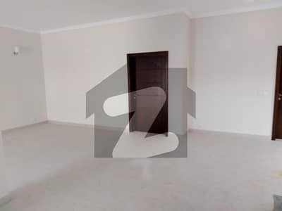 Good Prime Location 80 Square Yards House For sale In Lyari Town