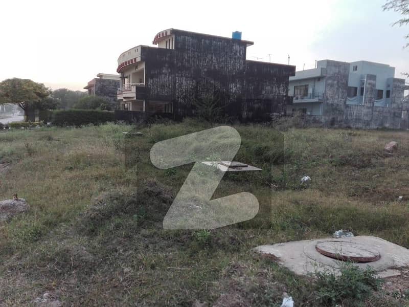 7 Marla Residential Plot Is Available In ICHS Block I