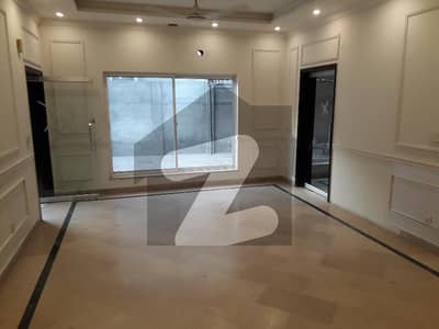 04 Bed House For Rent in Gulberg(Commercial)