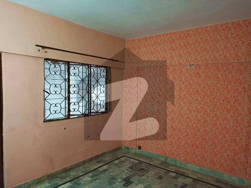 گلستانِِ جوہر ۔ بلاک 7 گلستانِ جوہر کراچی میں 2 کمروں کا 3 مرلہ فلیٹ 25 ہزار میں کرایہ پر دستیاب ہے۔