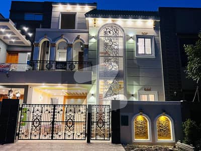 5 Marla 3 Bed Brand New Luxury Flat Available For Sale, Overseas A, Block, Bahria Town Lahore