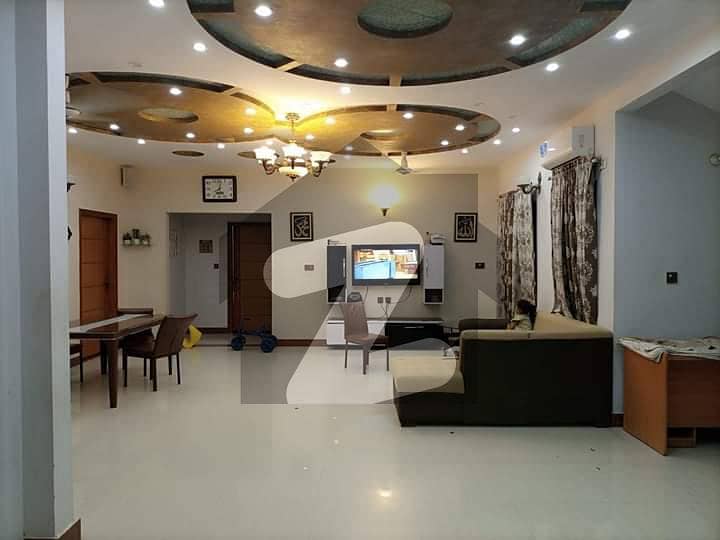 گلشنِ معمار گداپ ٹاؤن کراچی میں 5 کمروں کا 16 مرلہ مکان 4.2 کروڑ میں برائے فروخت۔